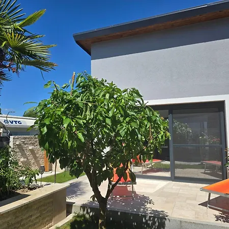 Stilvolles Mit Terrasse Garten Und Whirlpool Lejlighed Simbach am Inn