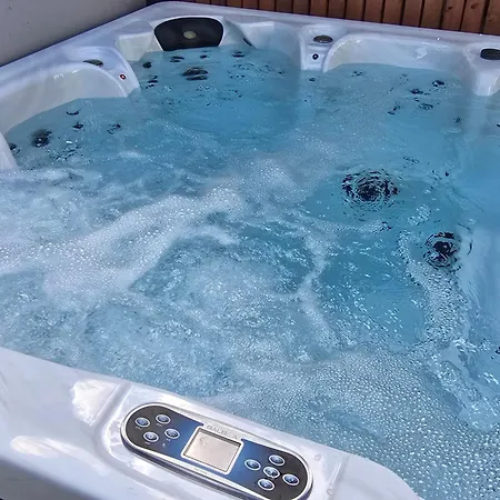 Stilvolles Mit Terrasse Garten Und Whirlpool Simbach am Inn