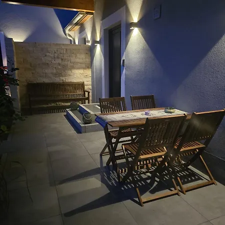 Lejlighed Stilvolles Mit Terrasse Garten Und Whirlpool Simbach am Inn